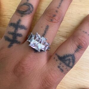 Elegant Silver-Toned Women's Ring